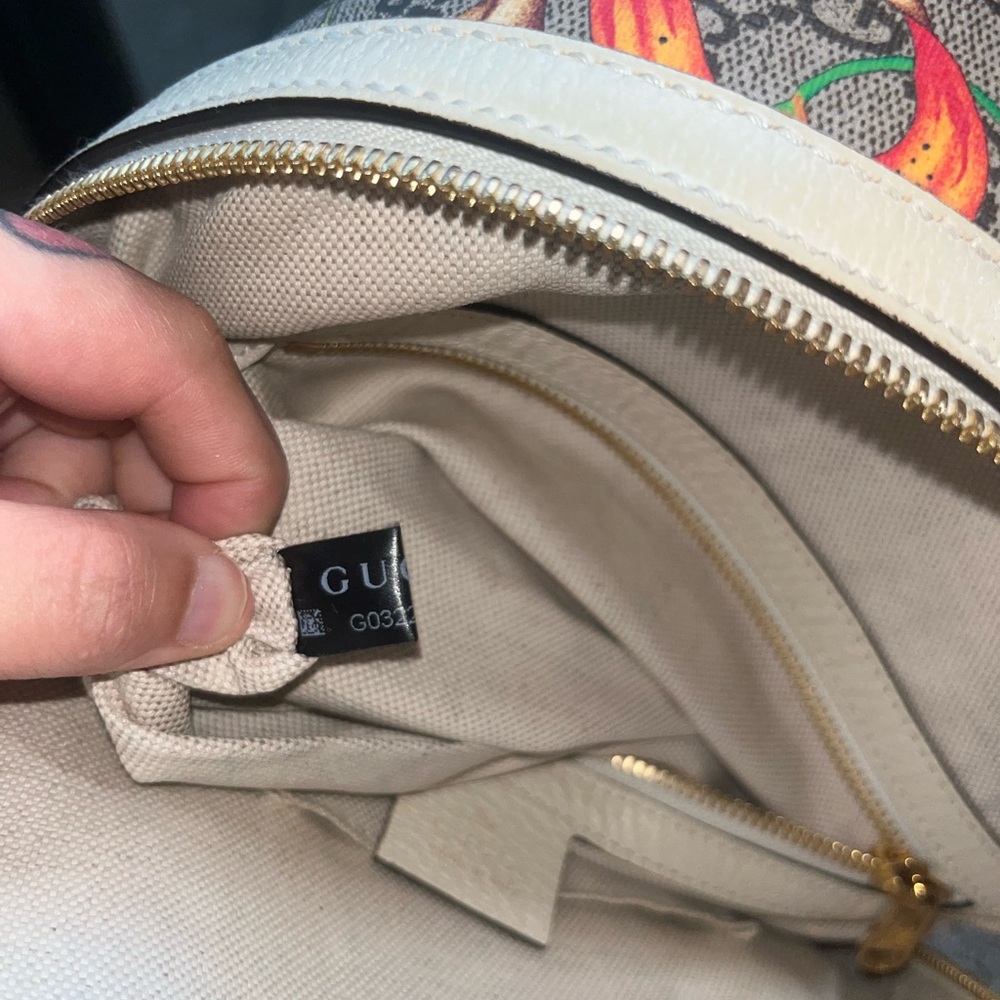 Gucci Beige Backpack with Floral Accents - Picture 8 of 11